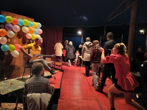 cabaret1.jpg
