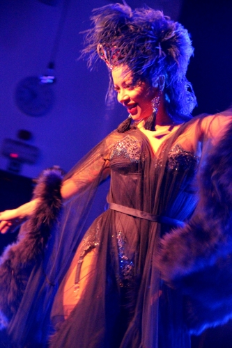 burlesque1.JPG